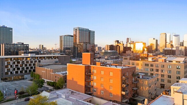 Building Photo - 1355 W Washington Blvd