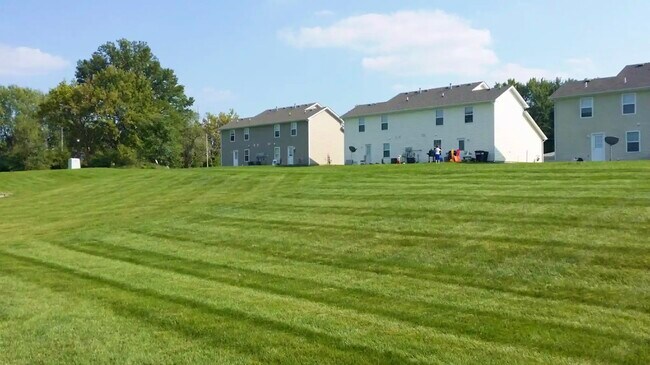 Building Photo - 3410 Zinnia Dr