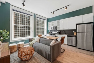 Building Photo - 417 S Dearborn St