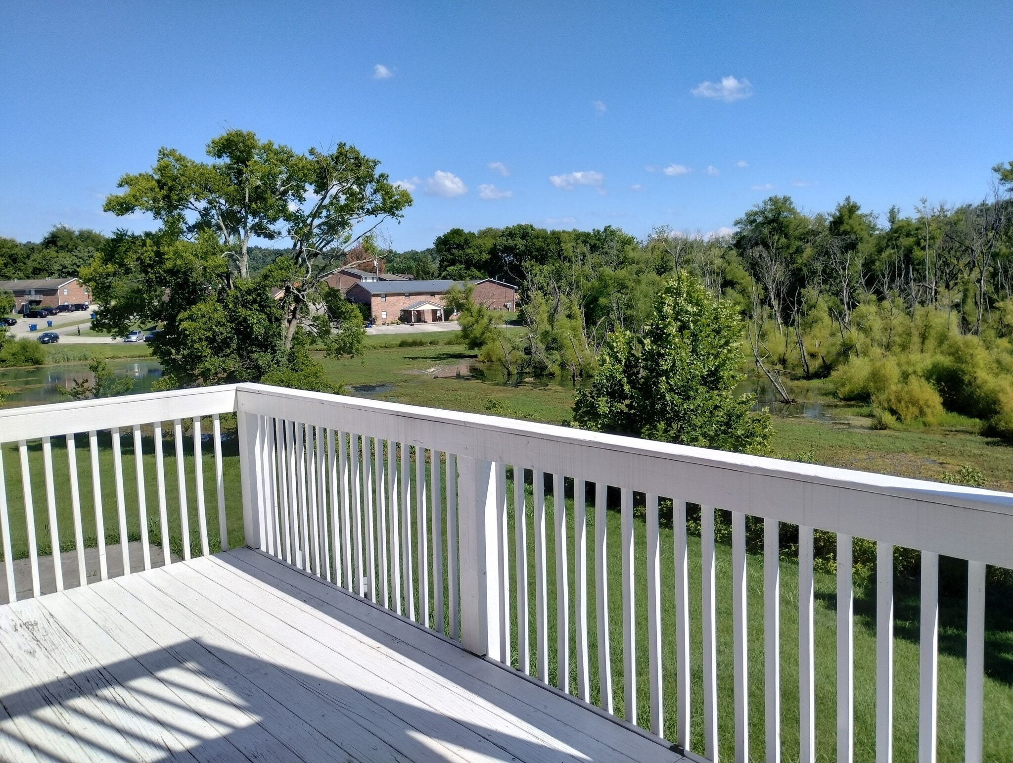 Large Main Floor Deck - 1607 Meadow Spring Dr