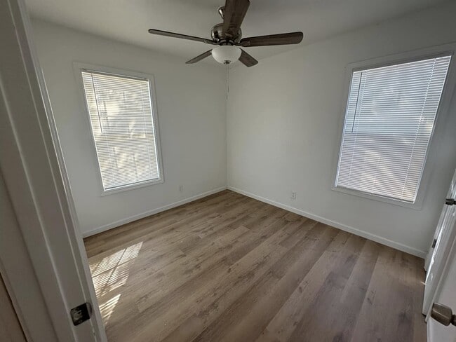 Building Photo - 1400 Nix St