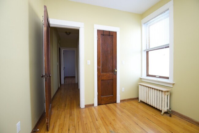 Building Photo - 1002 Beloit Ave