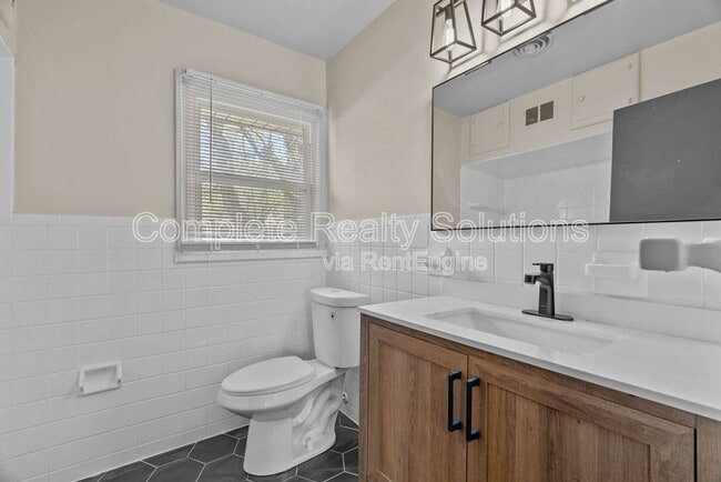 Building Photo - 9516 Jannette Dr