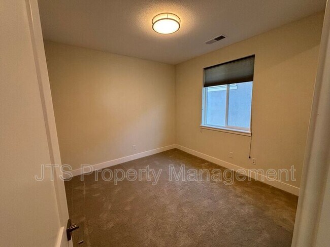 Building Photo - 12086 Mircado Wy