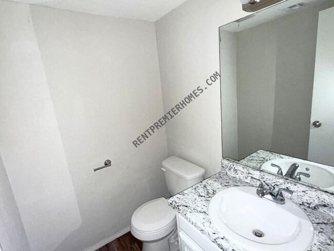 Building Photo - 1110 E 137th Pl