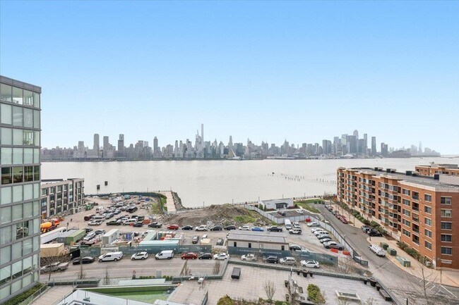 Building Photo - 9 Ave at Port Imperial