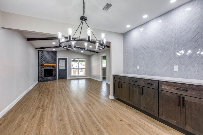 Building Photo - 1233 Mill Valley Dr