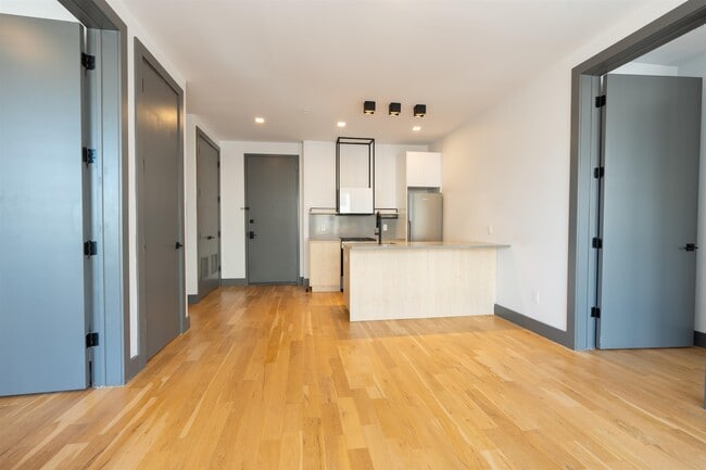 Building Photo - 424 Arlington Ave