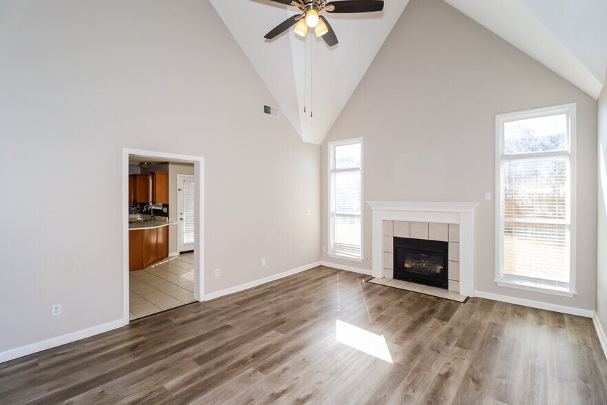 Building Photo - 9395 Brancaster Dr
