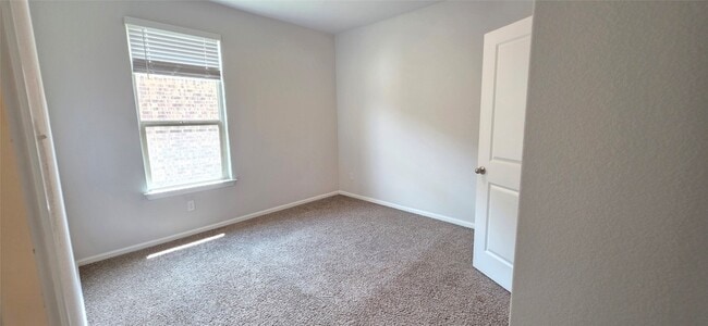 Building Photo - 9021 Eagles Landing Dr