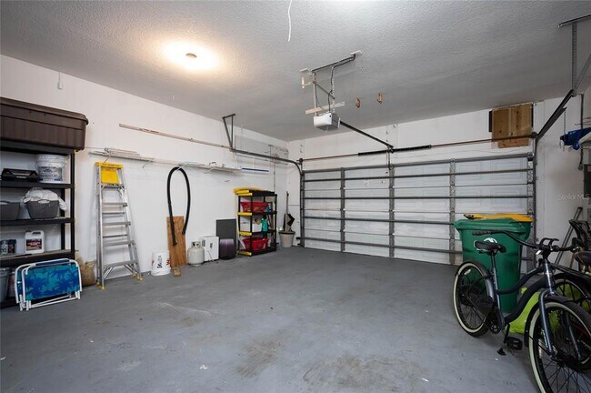 Building Photo - 222 Westwind Dr