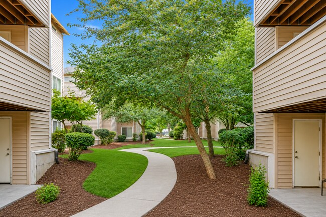 Building Photo - FREE August Rent! Spacious 1-Bedroom with Vaulted Ceilings & In-Unit Laundry!