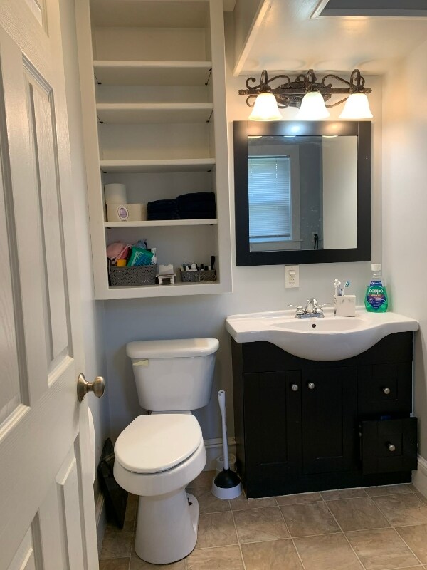 Building Photo - 5 Pollinger Rd