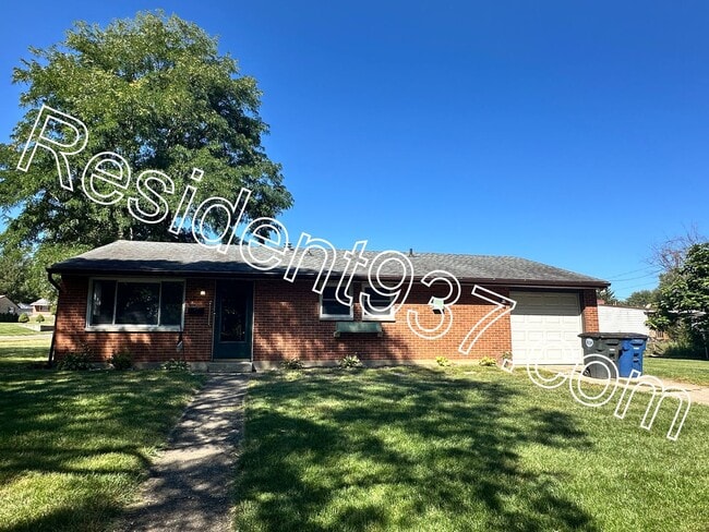 Primary Photo - 3 Bed 1 bath home on dead end street