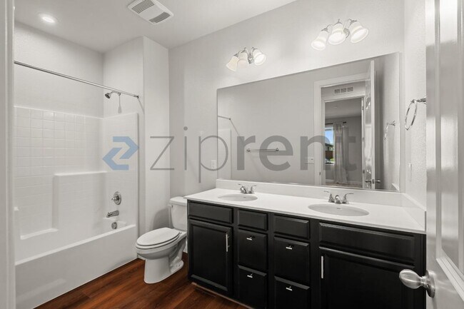 Building Photo - 1465 Blossom Way