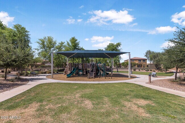 Building Photo - 3263 S Miller Dr