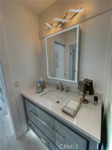 Building Photo - 420 Monterey Ln