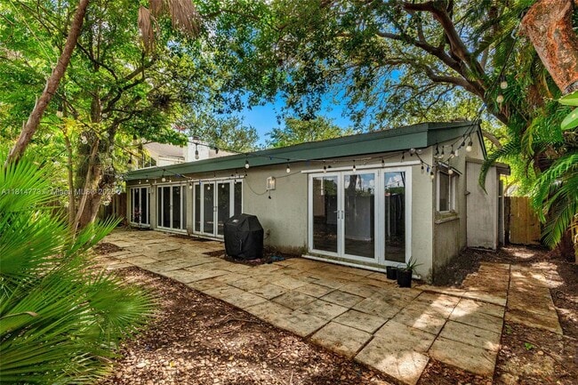 Building Photo - 9022 SW 78th Pl
