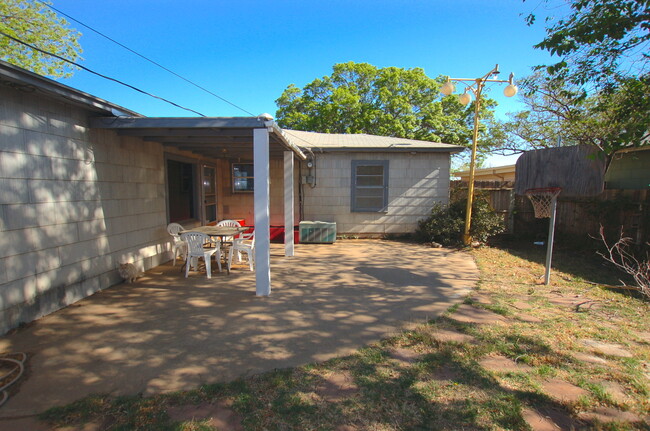 Building Photo - 4213 43rd St