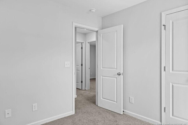Building Photo - 814 Tori Dr