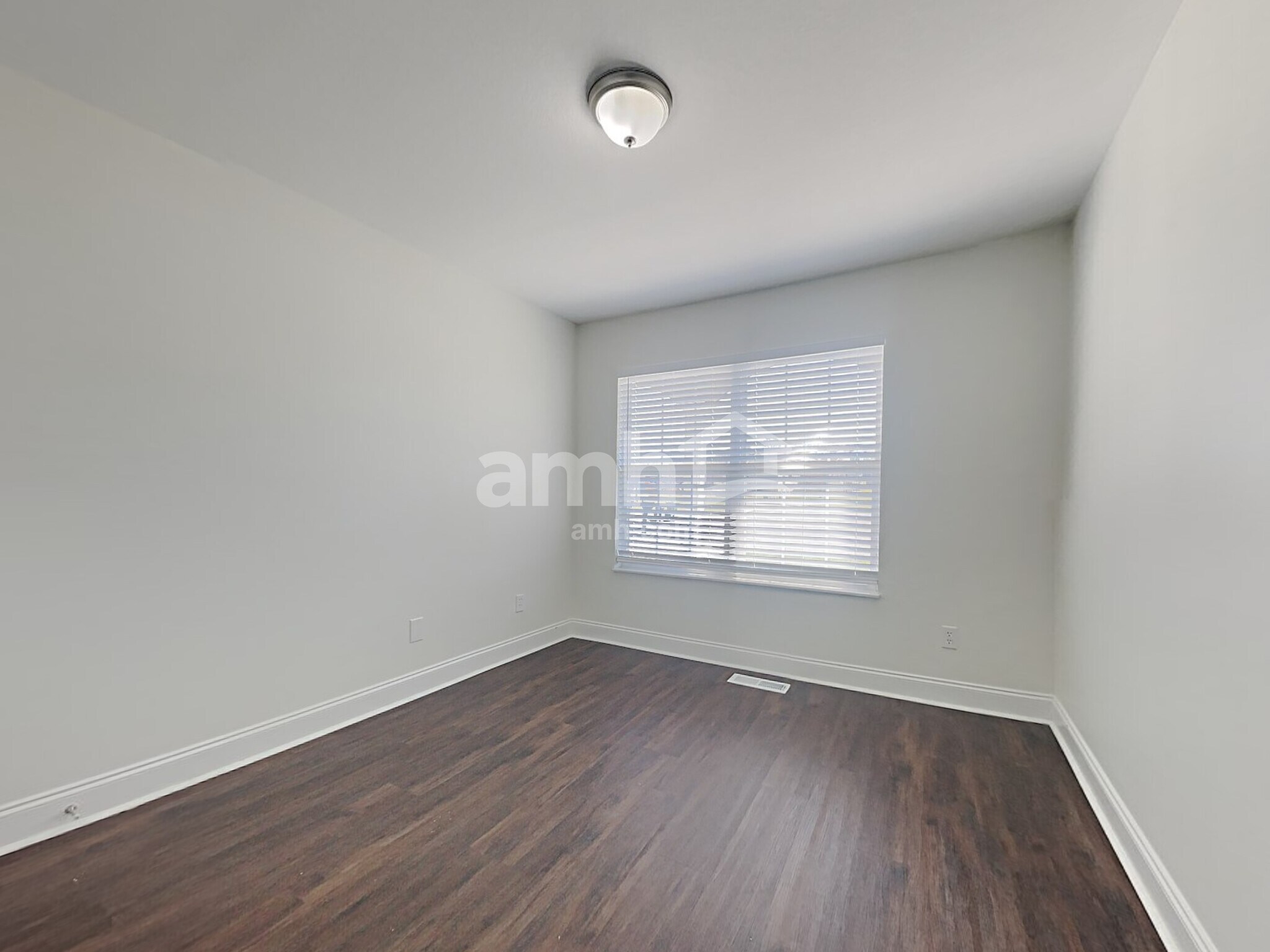 Building Photo - 5412 Singh Ln