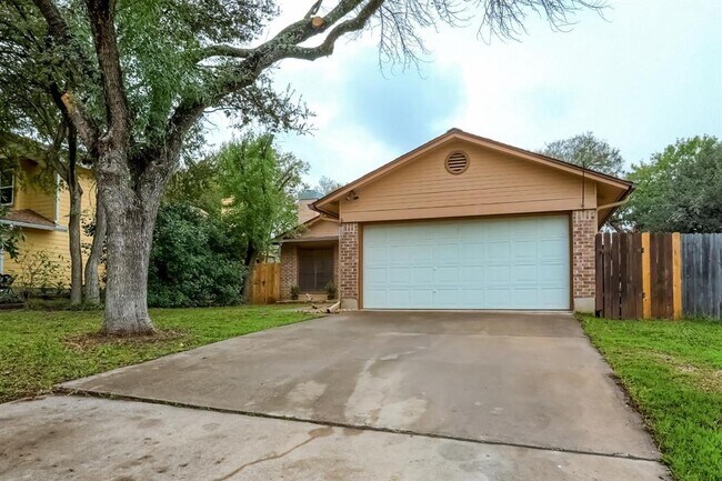 Building Photo - 8400 Horton Trail