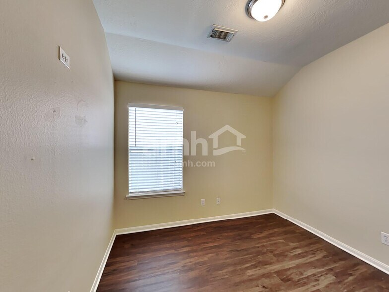 Building Photo - 21706 Oakbridge Park Ln