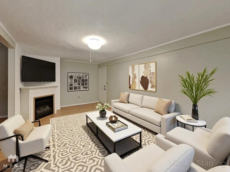 Building Photo - 4361 Silver Lake Rd