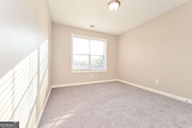 Building Photo - 3917 Leprechaun Ct