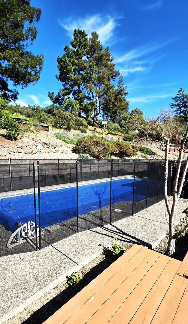 Building Photo - Fabulous Moraga 4bd+den/3ba Property with Stunning Views & Pool/Spa