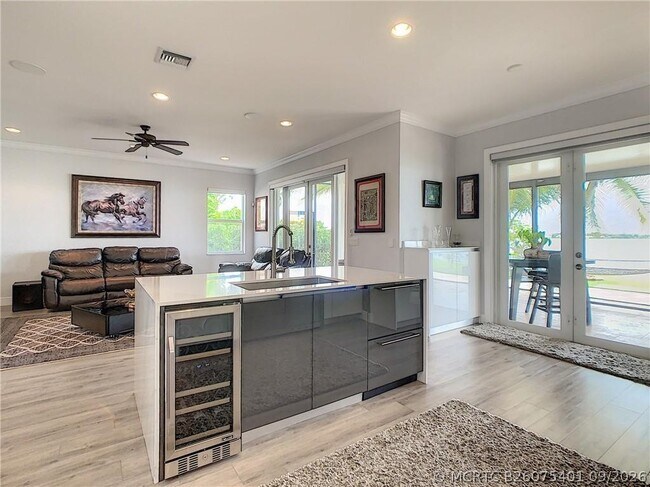 Building Photo - 4827 SW 183rd Ave