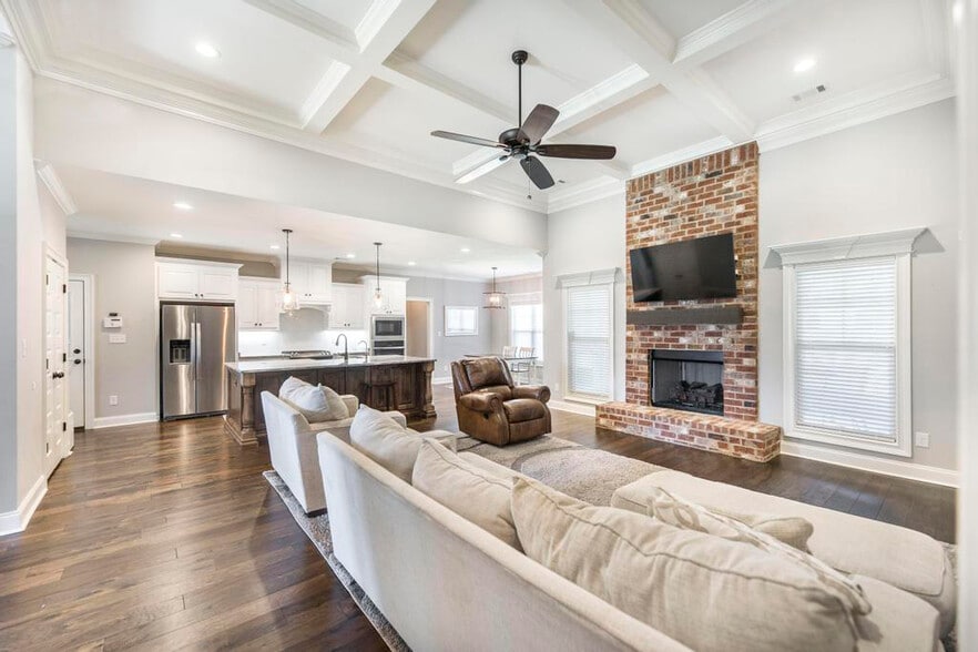 Building Photo - 305 Pine Trace Ln