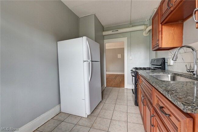 Building Photo - 14120 Superior Rd