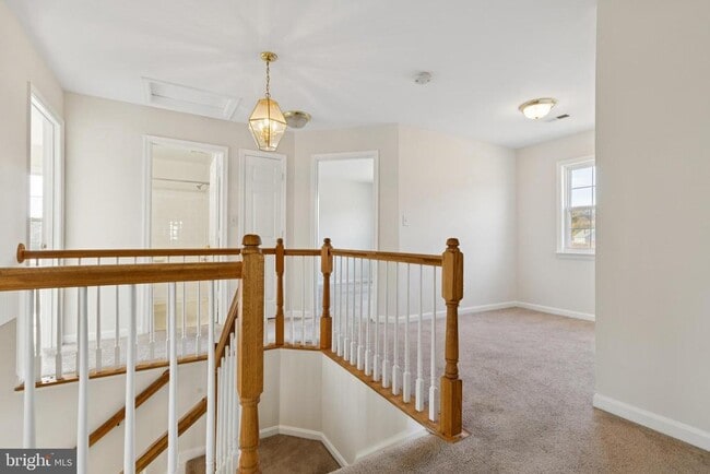 Building Photo - 17624 Overlook Rd