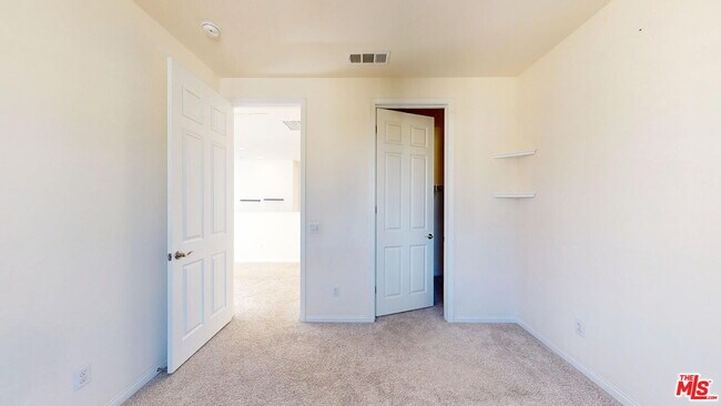 Building Photo - 9241 N Lamia Ct