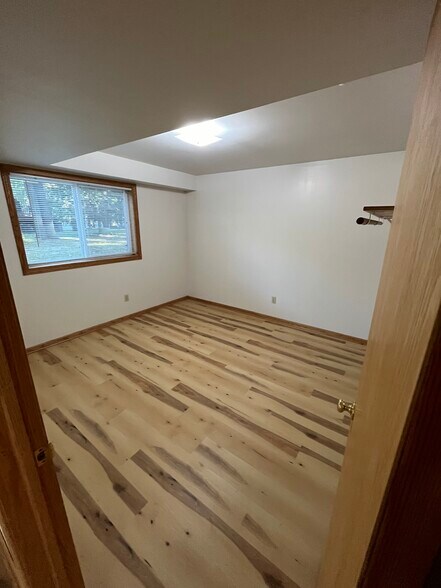 Building Photo - 1720 7th St SE