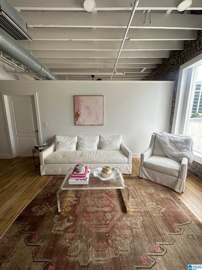 Building Photo - 300 20th St N