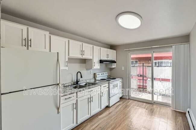 Building Photo - 4260 W 70th Pl