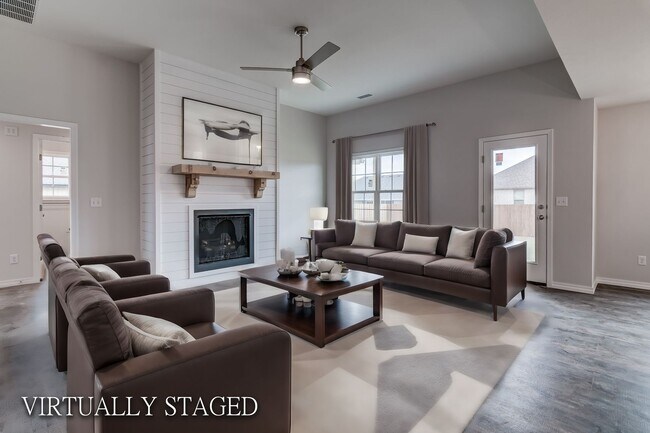 Building Photo - Beautiful, brand-new, 3-bedroom, 2-bath home in Nixa with a 3-car garage.