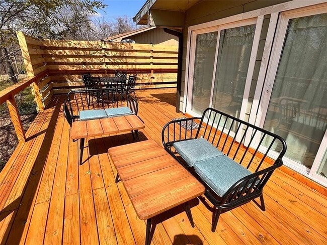 Building Photo - 4 Ulverston Dr