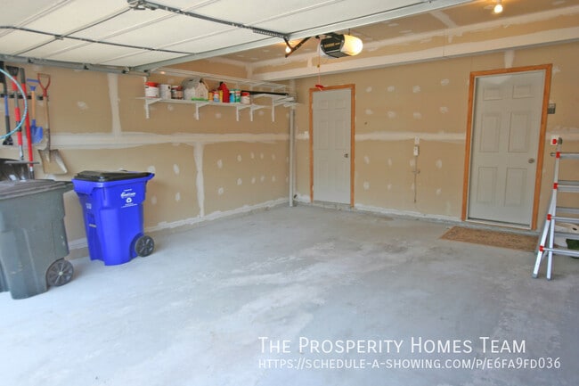 Building Photo - 9752 Evening Bird Ln