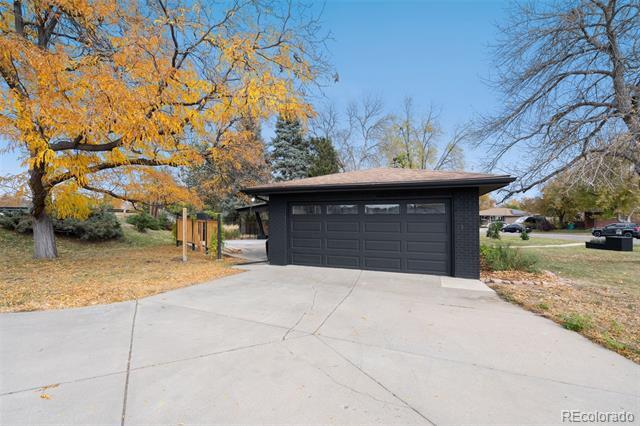 Building Photo - 5099 S Linden Dr