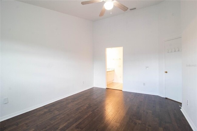 Building Photo - 275 Mango Dr