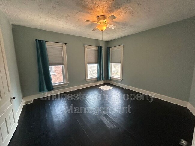 Building Photo - 266 McClure St