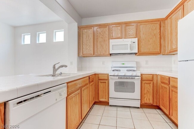 Building Photo - 9548 W Spring Blush Ave