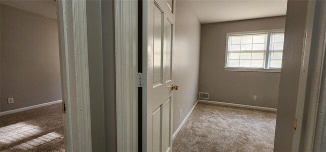 Building Photo - 401 Barbashela Dr