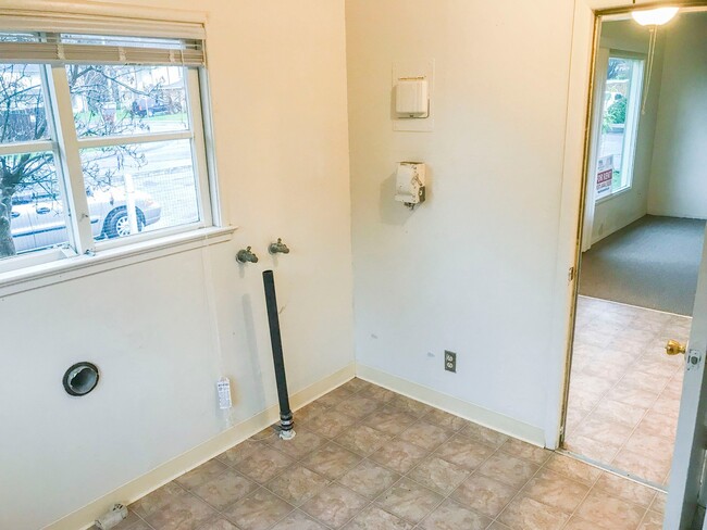 Building Photo - Pet-friendly Myrtletown home with a fenced...