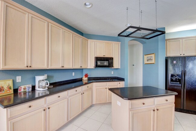 Building Photo - 1501 Stonehaven Estates Dr