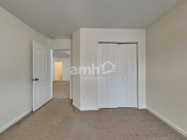 Building Photo - 836 Jennifer Lane