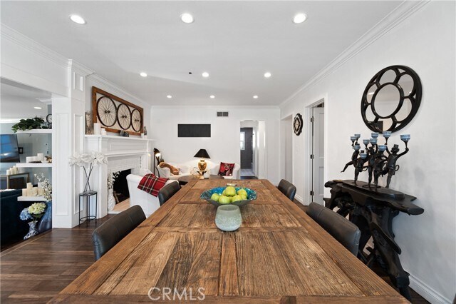 Building Photo - 20852 Kittridge St